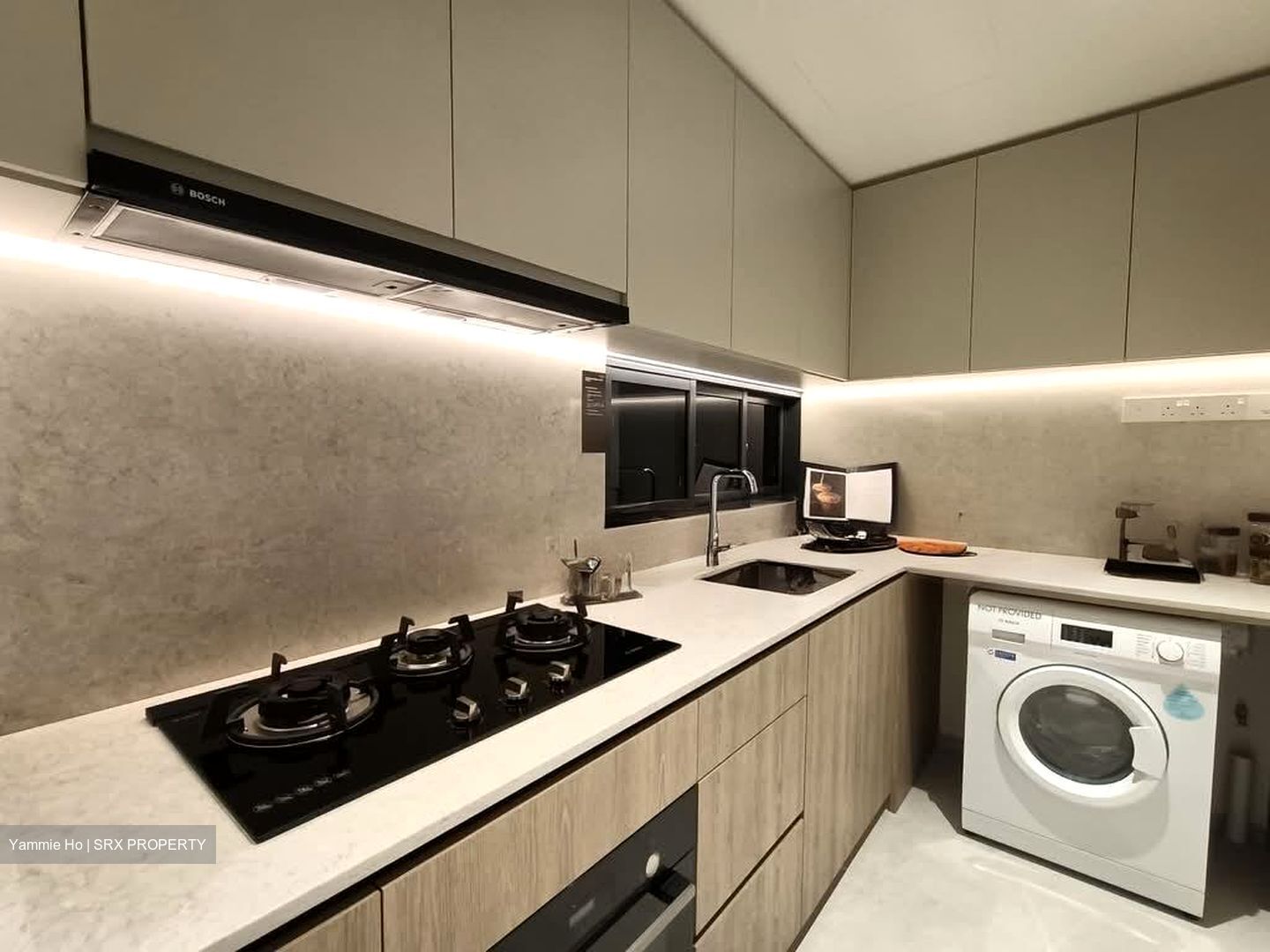 Pasir Ris Close (D18), Condominium #570465281